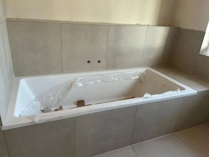 Badkamer project 1 - kitwerk door Kitwerkvernieuwen.nl in Veghel, Noord-Brabant