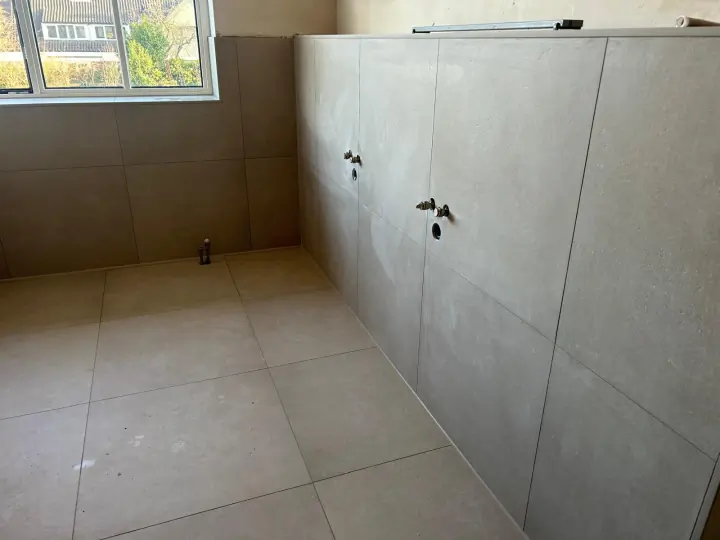 Badkamer project 3 - kitwerk door Kitwerkvernieuwen.nl in Veghel, Noord-Brabant