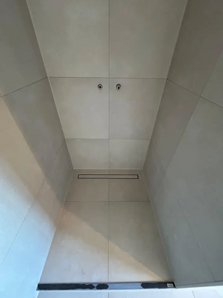 Badkamer project 4 - kitwerk door Kitwerkvernieuwen.nl in Veghel, Noord-Brabant