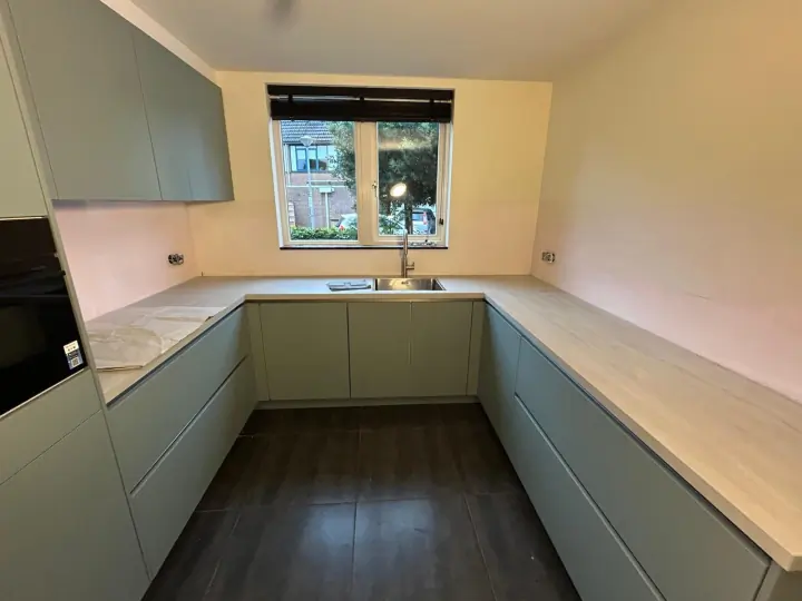 Keuken project 1 - kitwerk door Kitwerkvernieuwen.nl in Veghel, Noord-Brabant